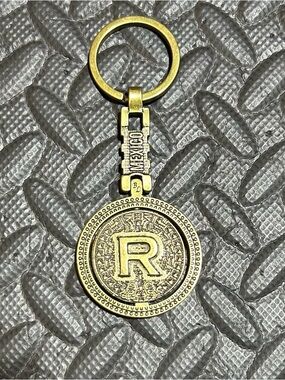 Vintage Cancun Mexico Keychain Souvenir Aztec Mayan Calendar Letter R Spins 4”
